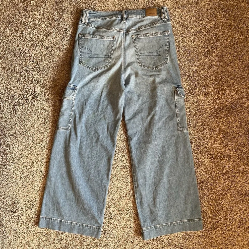 American Eagle Super High-Rise Baggy Wide Leg Jeans Women's Size‎ 10 Light Wash